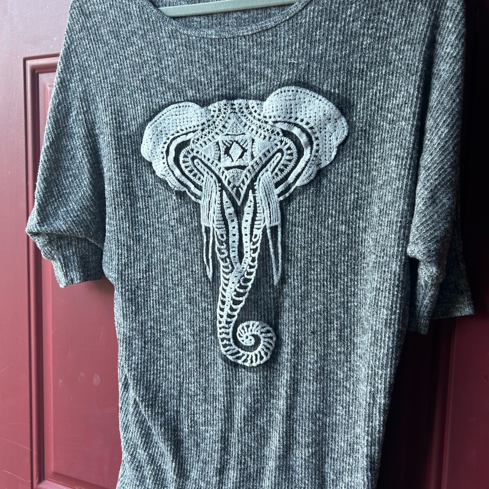 Ing medium elephant knit top - Picture 5 of 6